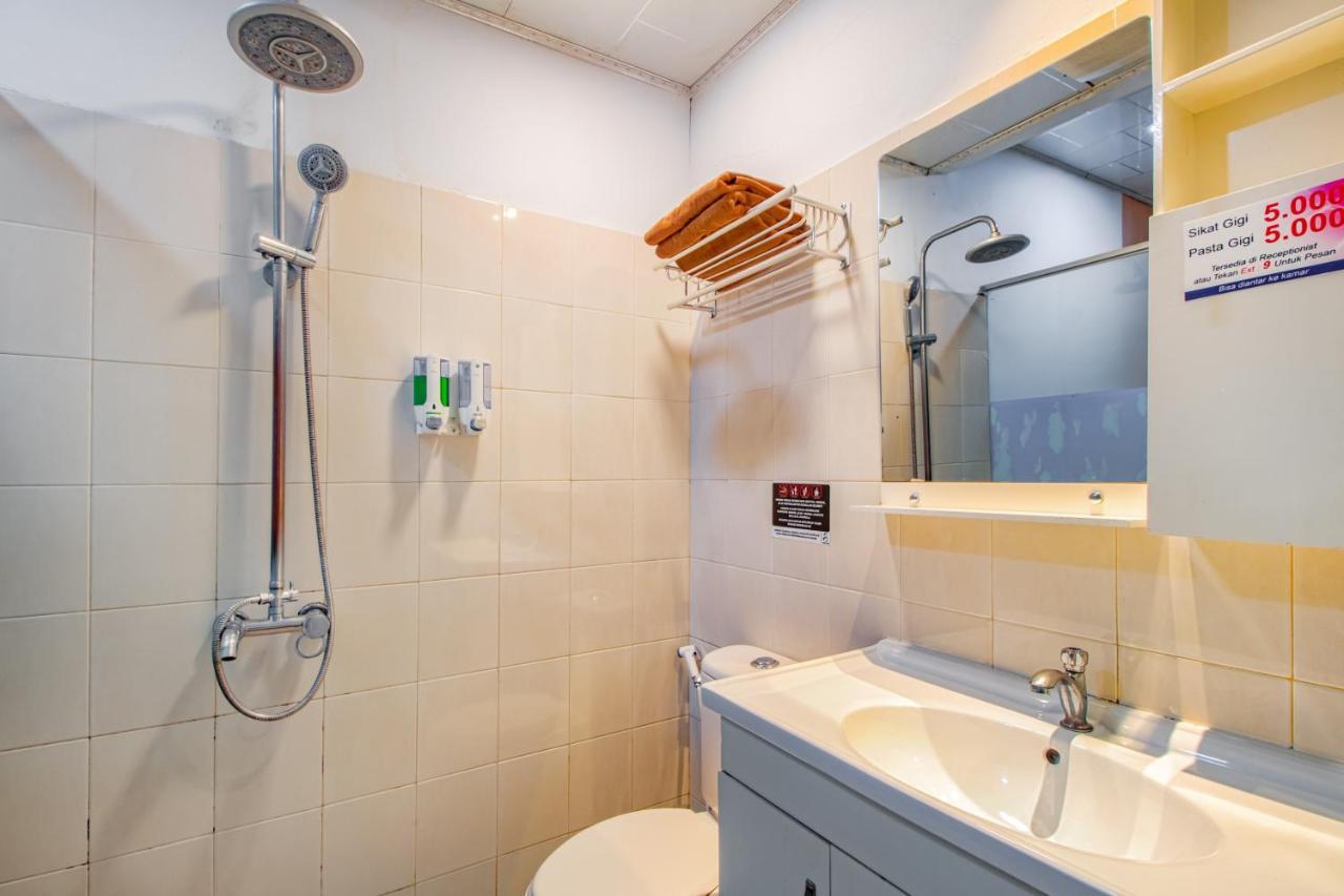 Suba Hotel Jakarta Exteriör bild