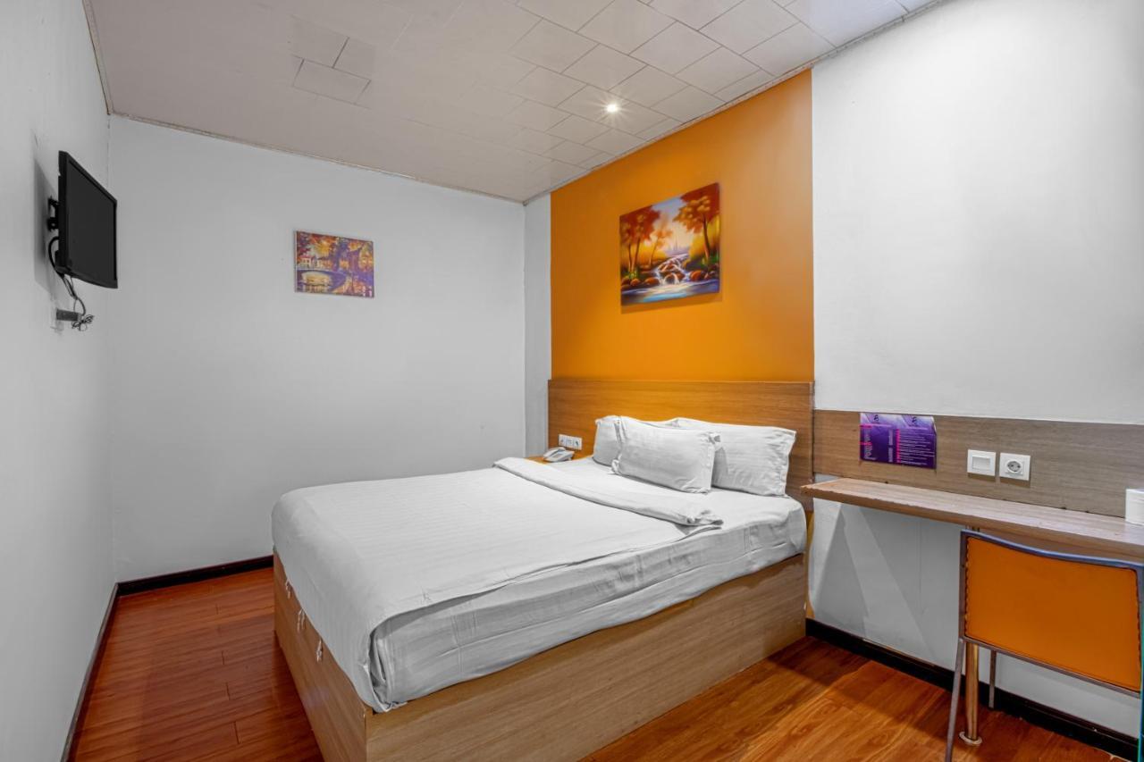 Suba Hotel Jakarta Exteriör bild