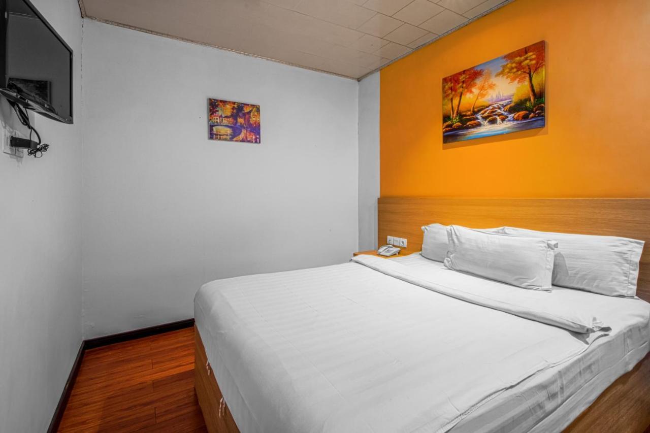 Suba Hotel Jakarta Exteriör bild